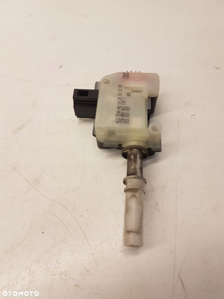 SIŁOWNIK KLAPY TYŁ AUDI A3 A4 A6 4B9962115C - 2