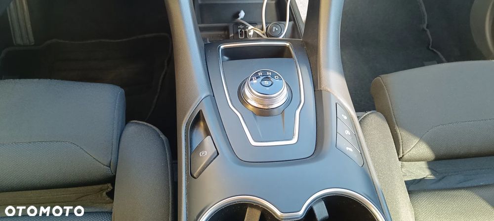 Ford Mondeo 2.0 EcoBlue Titanium - 23
