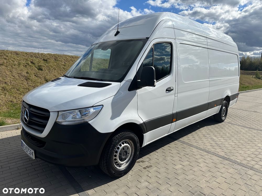Mercedes-Benz Sprinter - 1