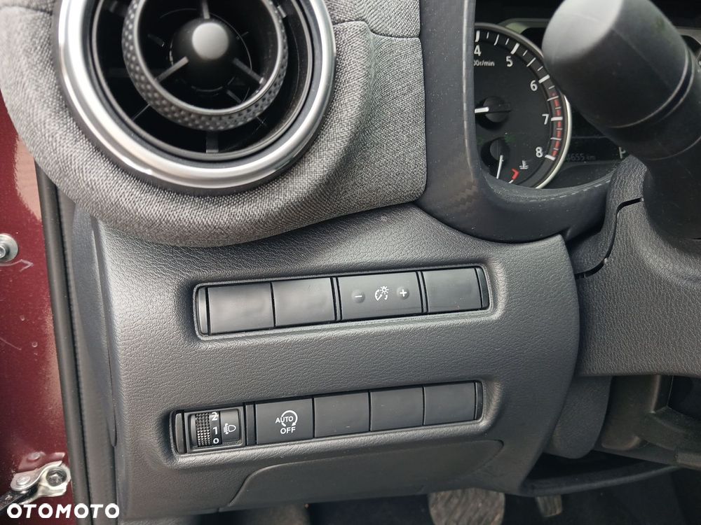 Nissan Juke 1.0 DIG-T Acenta DCT - 26