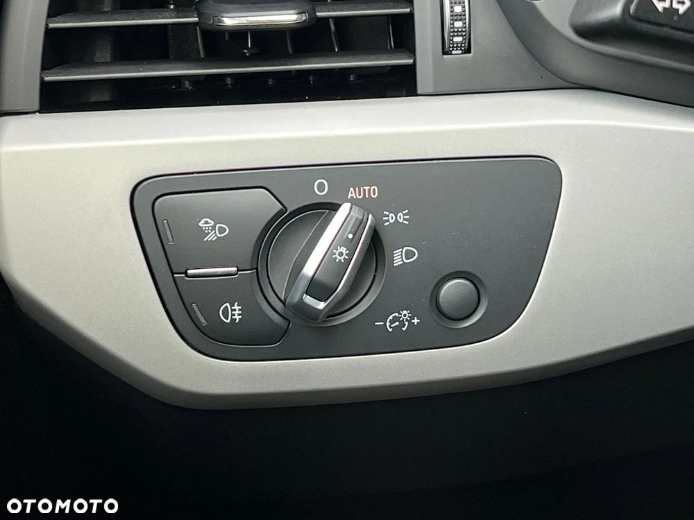 Audi A4 Limousine 35 TDI mHEV S Line S tronic - 14