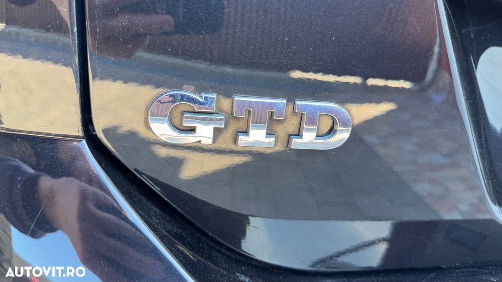 Volkswagen Golf - 30