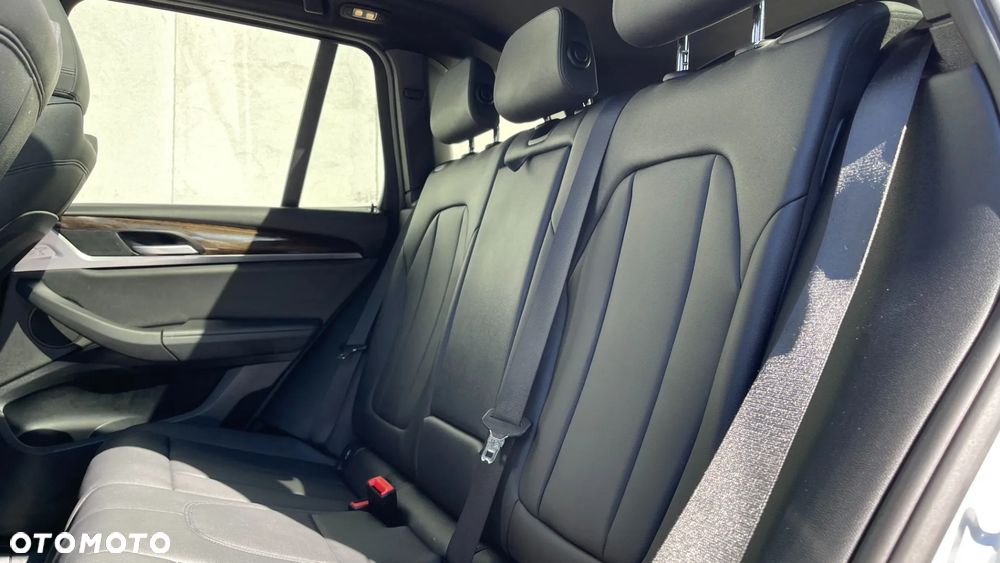 BMW X3 - 12