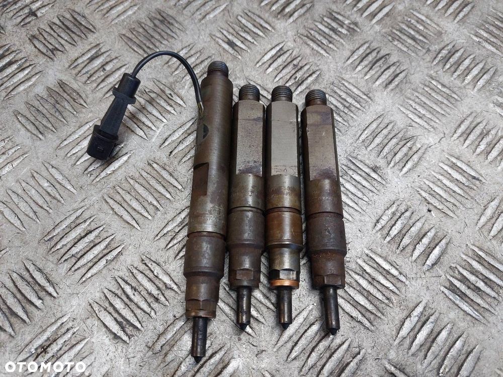 WTRYSK WTRYSKIWACZ KOMPLET VOLVO V40 S40 I LIFT 1.9 DI 7700875035 - 1