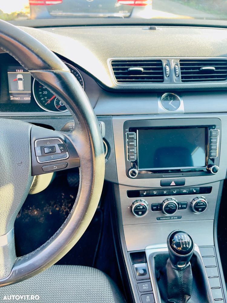 Volkswagen Passat Variant 2.0 TDI BlueMotion Technology DPF Comfortline - 8