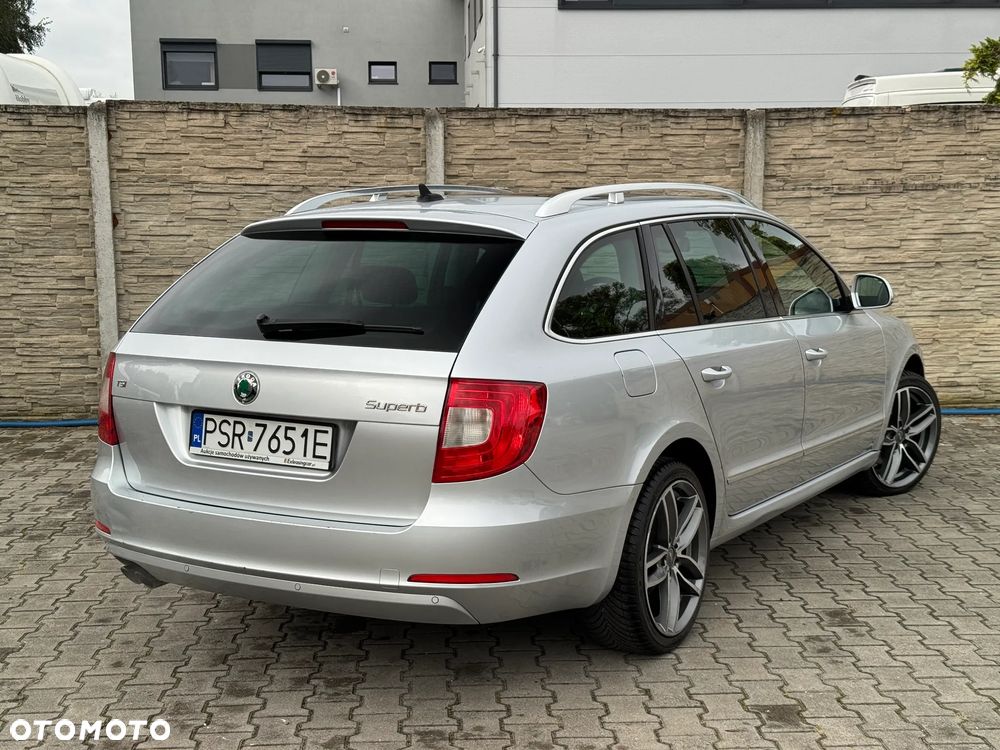Skoda Superb 1.8 TSI Elegance DSG - 9