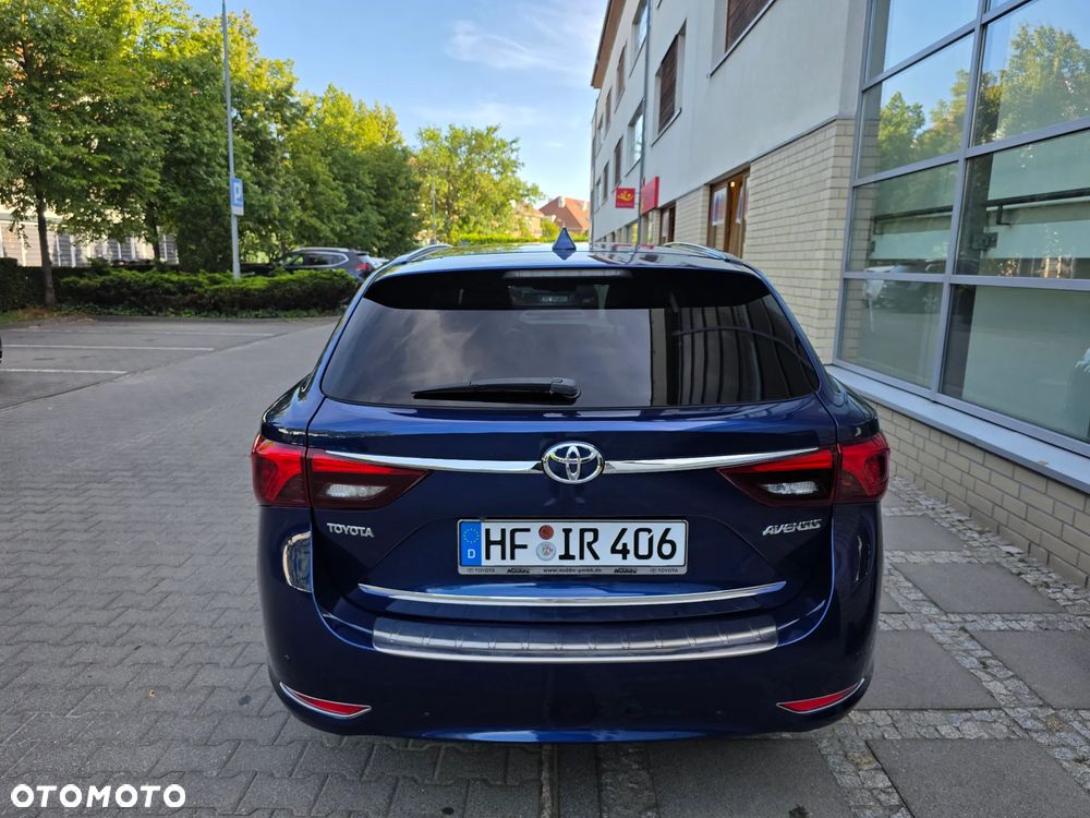 Toyota Avensis - 5