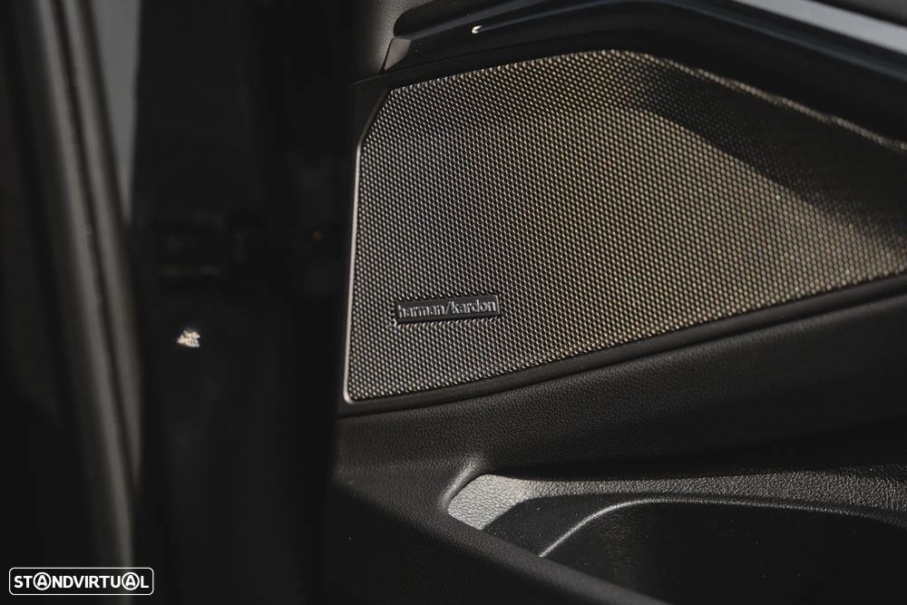 BMW M3 Competition M xDrive - 23