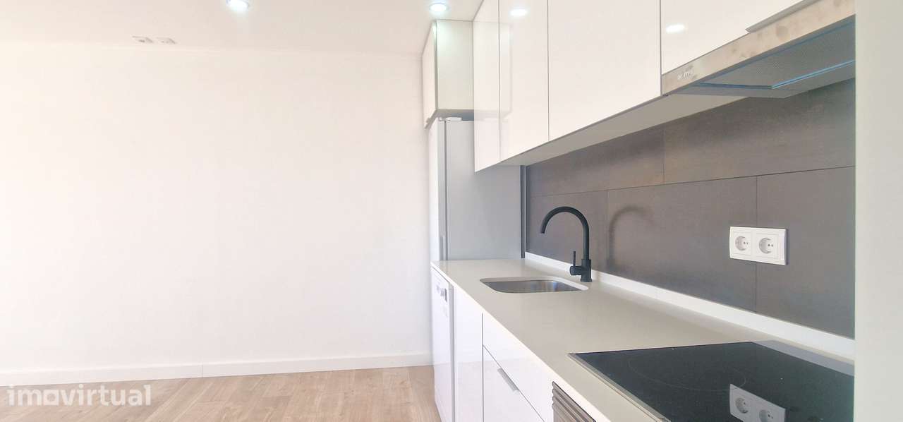 Apartamento Remodelado T2+1, Junto ao Jardim da Música e com Excelente - Grande imagem: 3/13