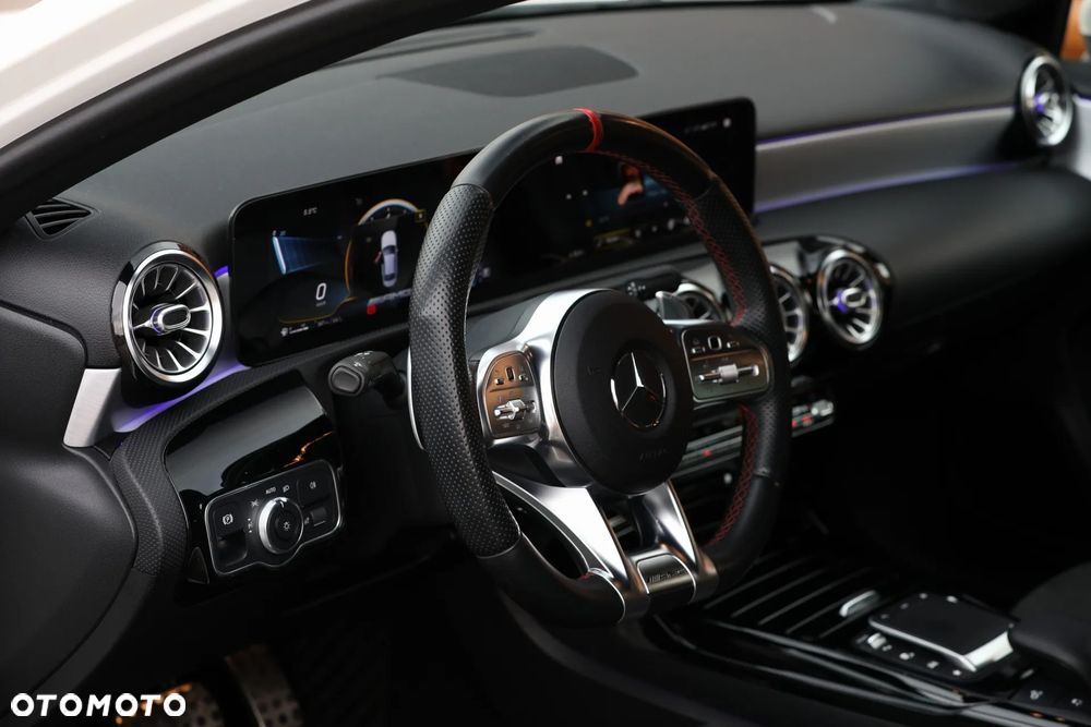 Mercedes-Benz Klasa A AMG 35 4Matic AMG Speedshift DCT 7G - 22