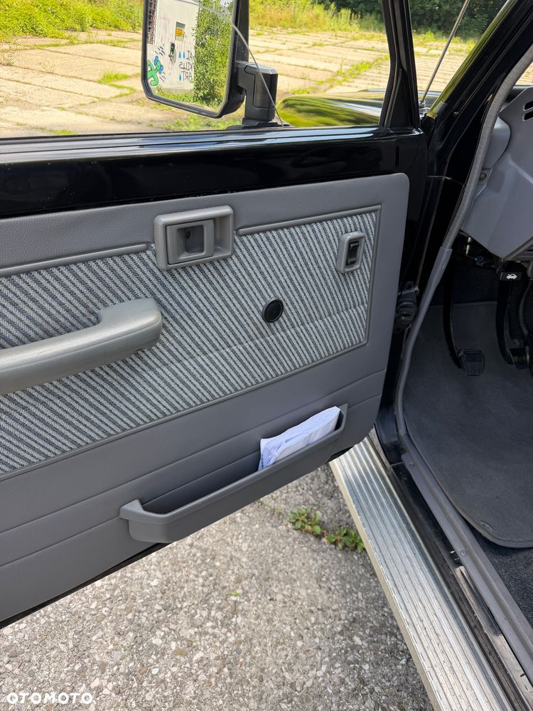 Toyota Land Cruiser LJ70 - 11