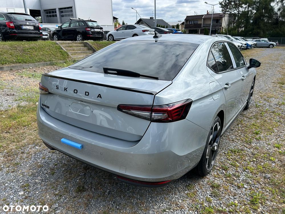 Skoda Superb 2.0 TSI Sportline DSG - 12