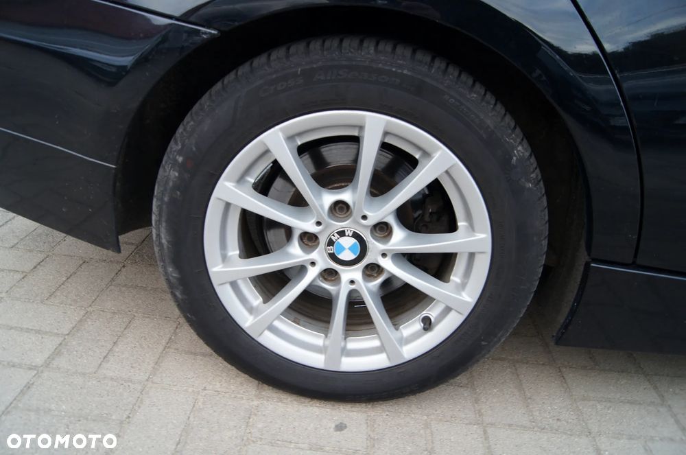 BMW Seria 3 320d - 26
