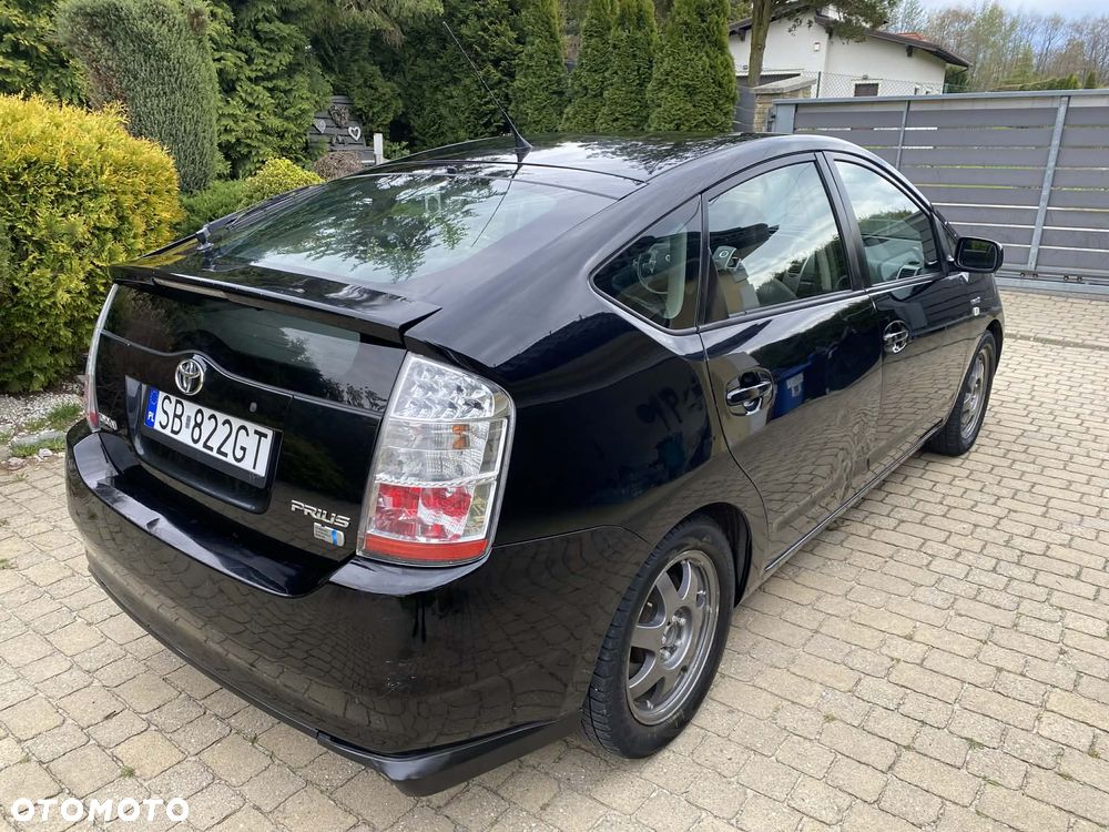 Toyota Prius 1.5 VVT-i Sol - 24