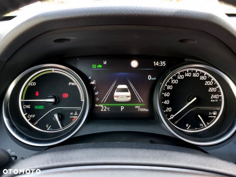 Toyota Camry - 33