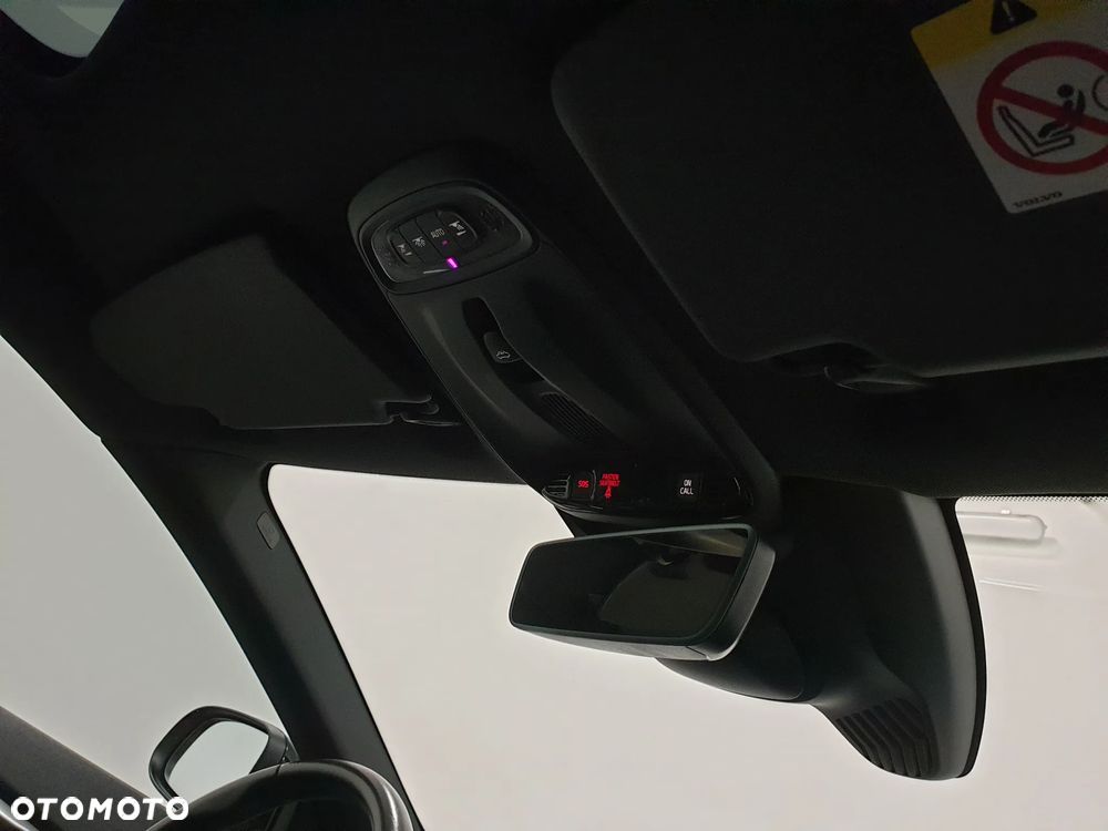 Volvo V40 D4 Inscription - 34