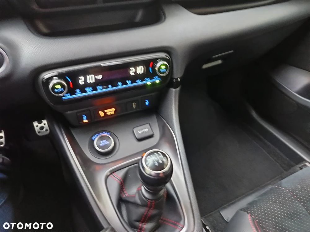 Toyota Yaris GR 1.6 Dynamic - 11