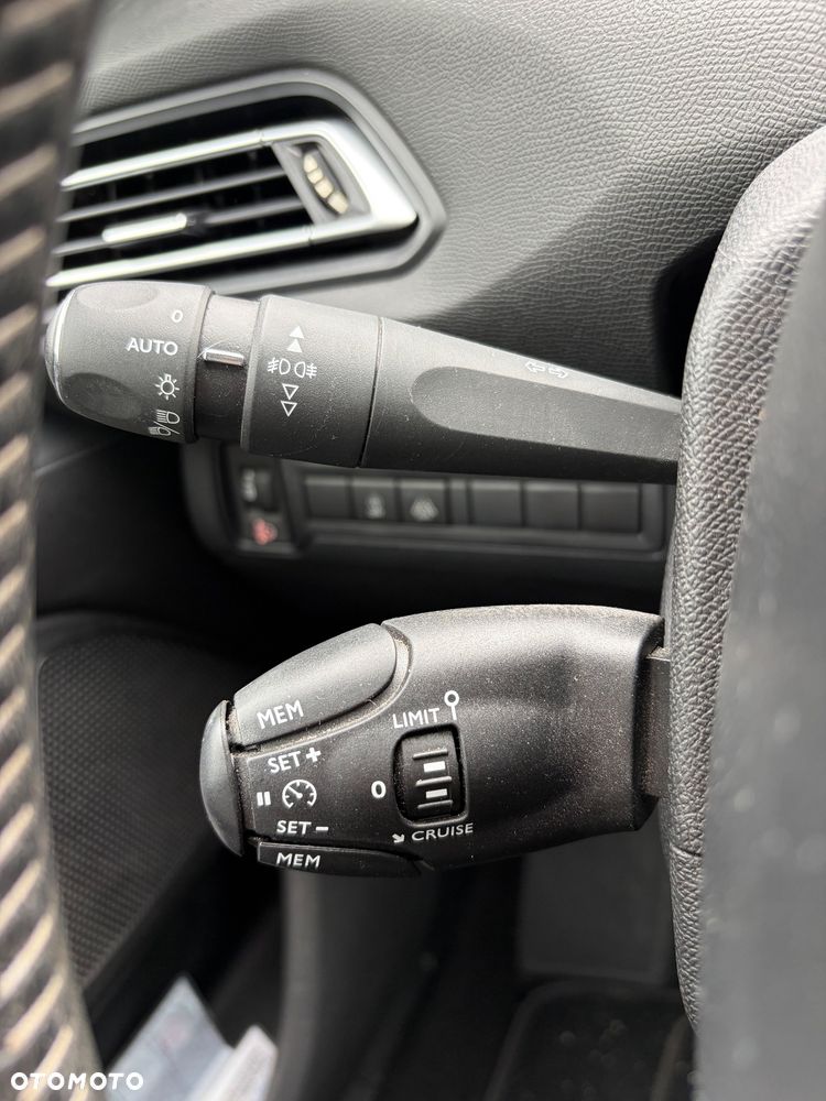 Peugeot 308 BlueHDi 130 Allure Pack - 18