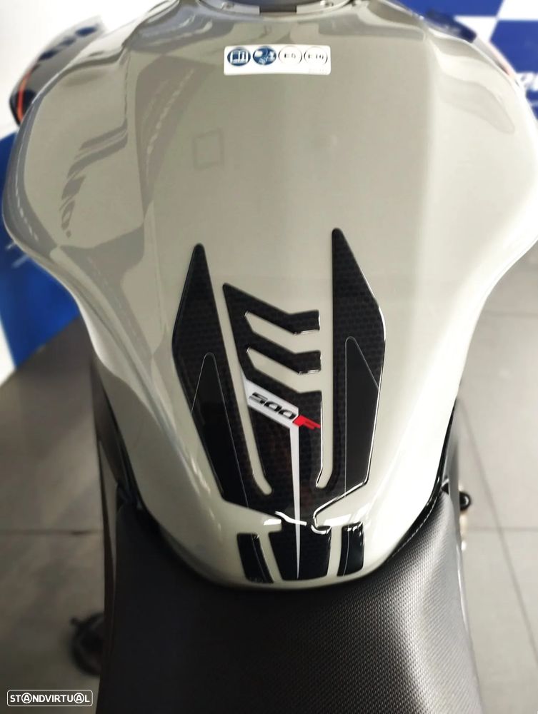 Honda CB 500 F - 6