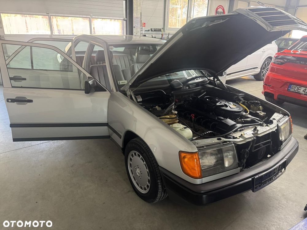Mercedes-Benz W124 (1984-1993) - 38