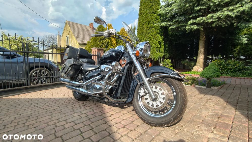 Suzuki Intruder - 9