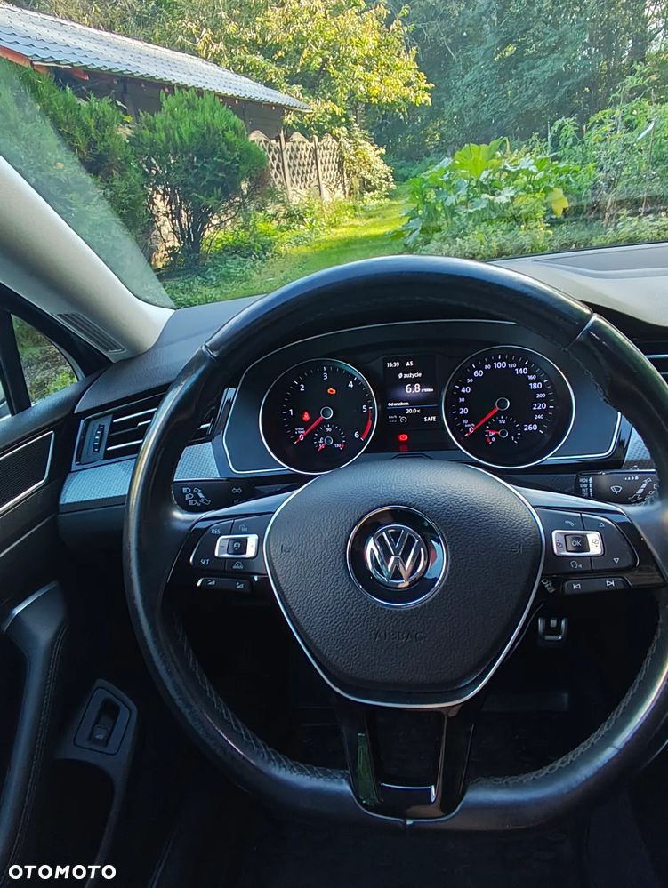 Volkswagen Passat Alltrack - 22