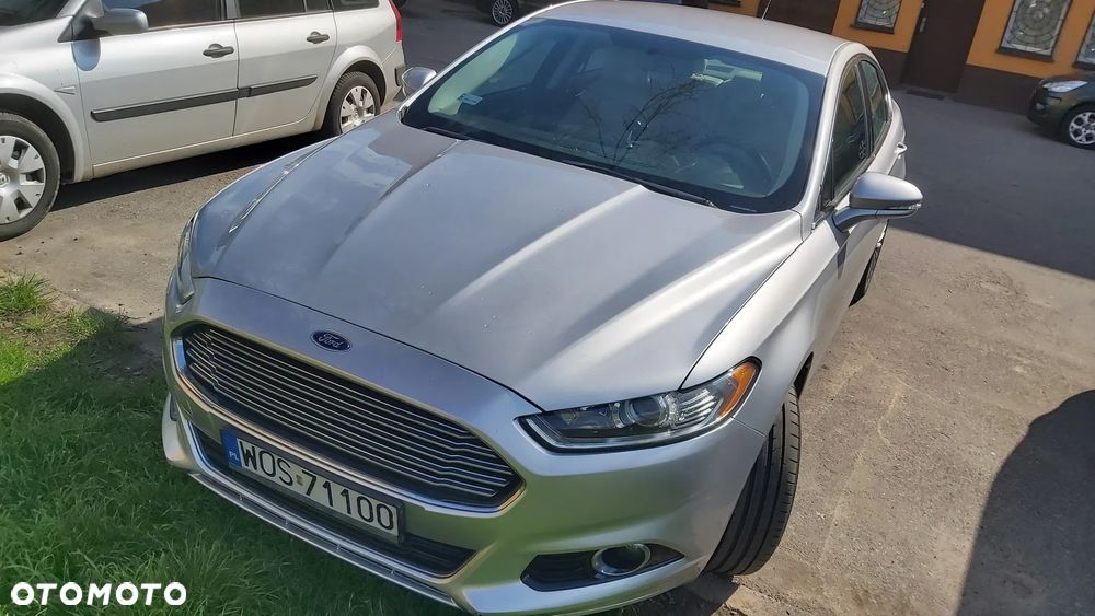 Ford Fusion - 2