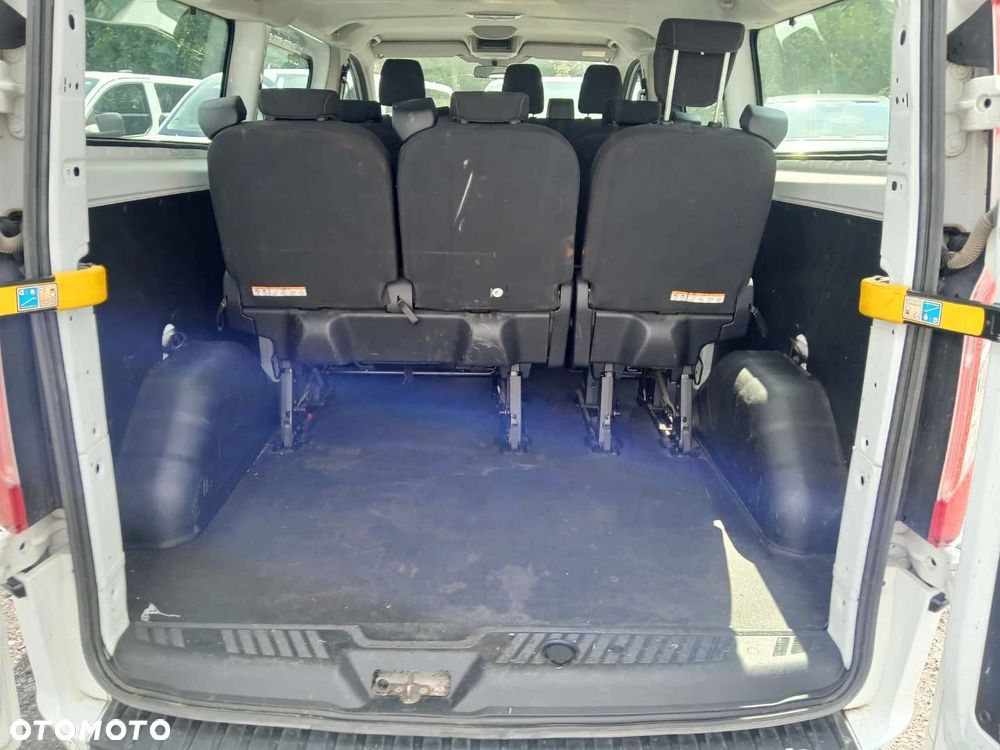 Ford Transit Custom - 11