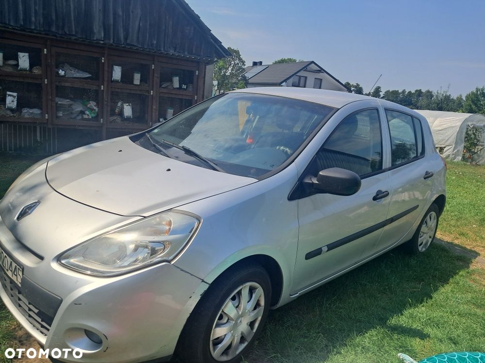 Renault Clio - 2