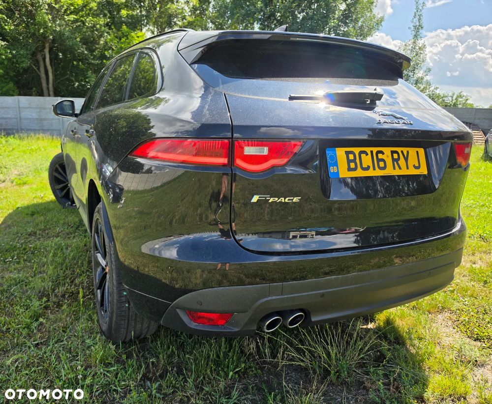 Jaguar F-Pace 20d R-Sport - 4