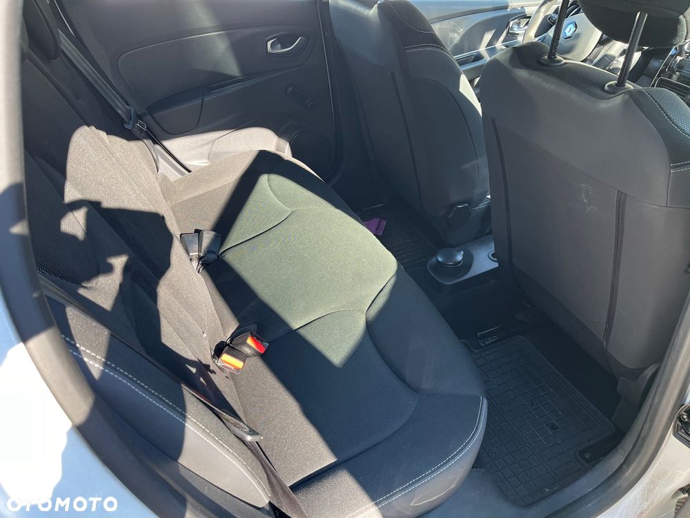 Renault Clio - 6