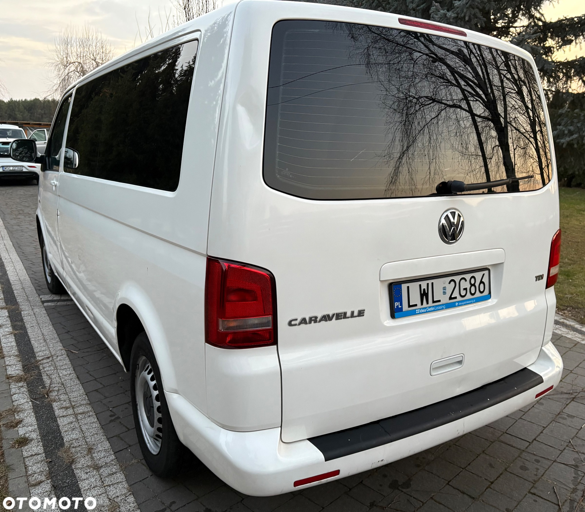 Volkswagen Caravelle - 4