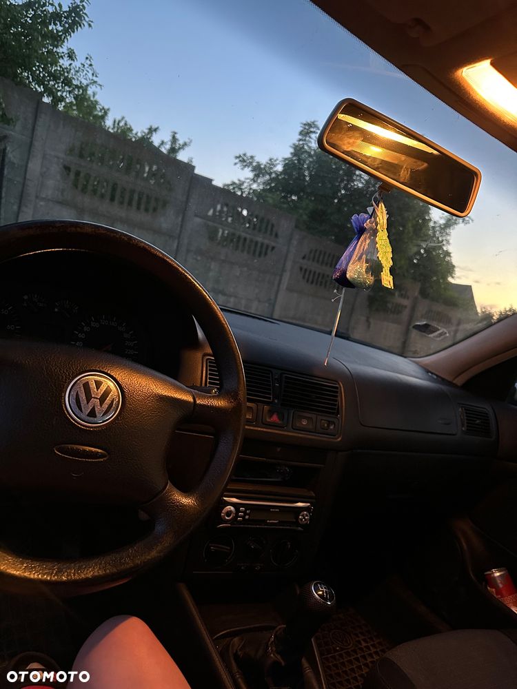 Volkswagen Golf 1.6 Goal - 5