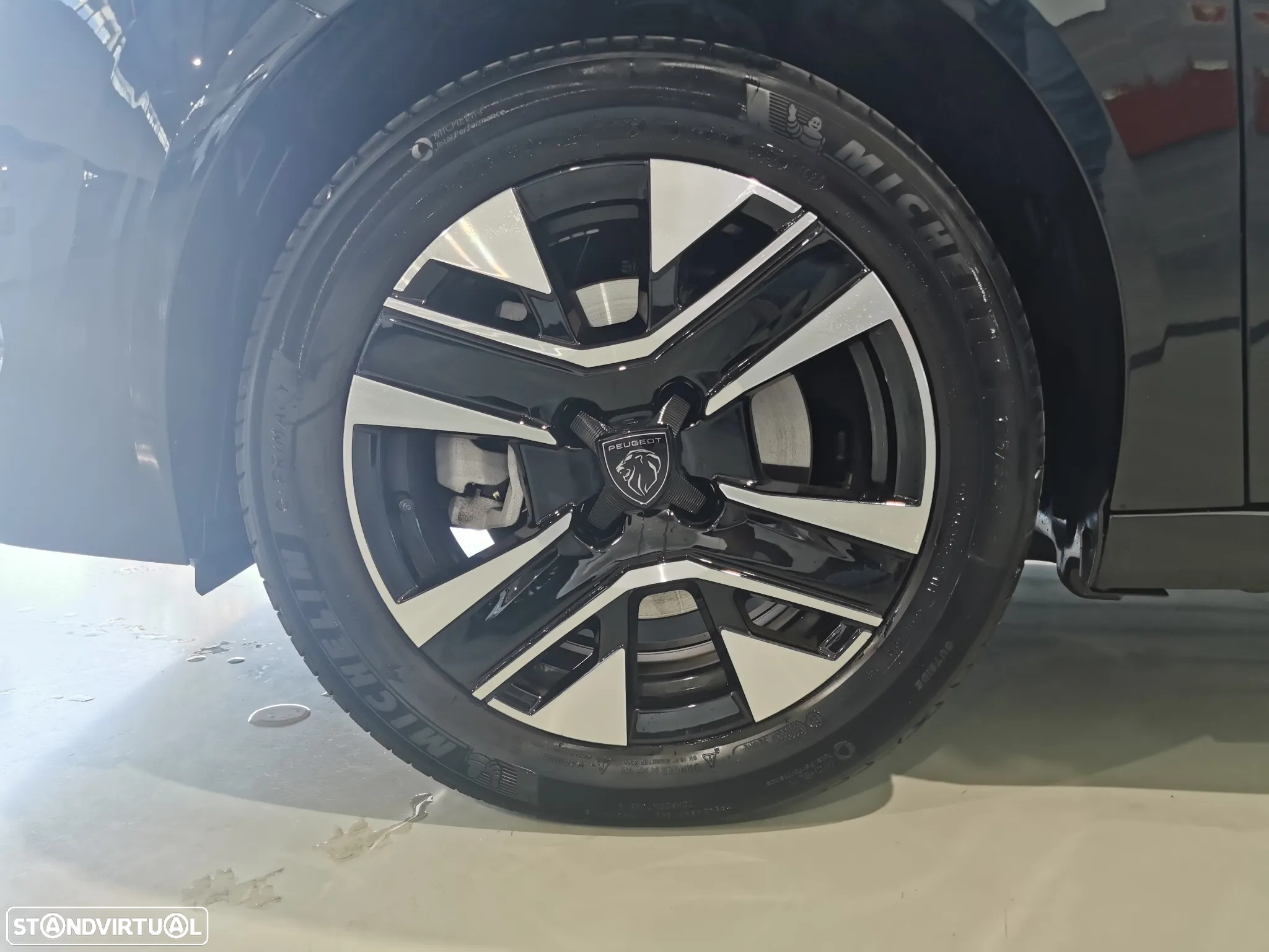 Peugeot e-208 51 kWh Allure - 18