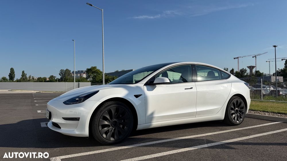 Tesla Model 3 Long Range - 2