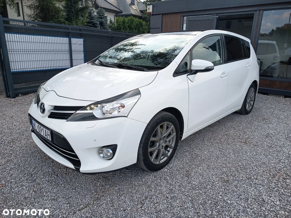 Toyota Verso 1.8 5-Sitzer Executive - 2