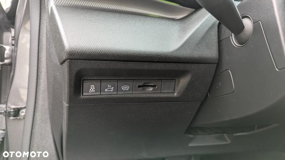 Peugeot 308 BlueHDi 130 EAT8 Stop & Start GT Pack - 32