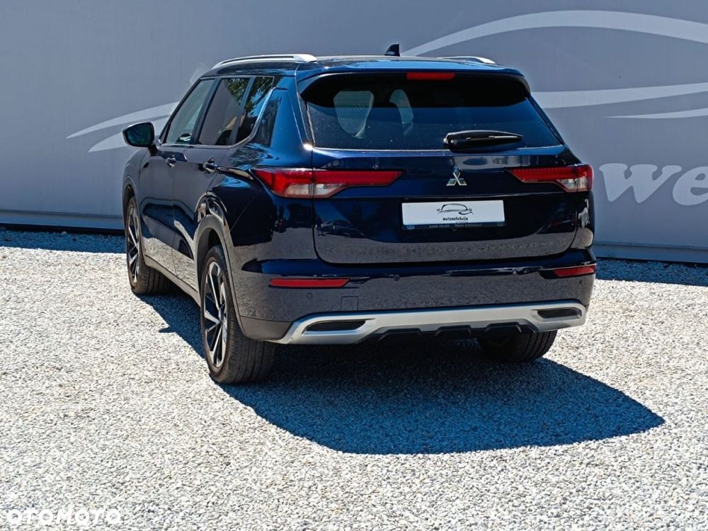 Mitsubishi Outlander - 14