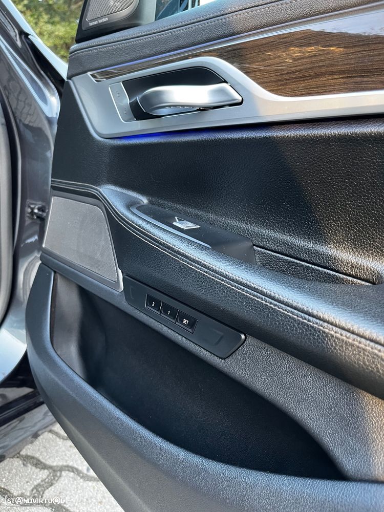 BMW 730 d Pack M - 29