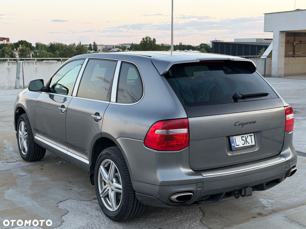 Porsche Cayenne - 7