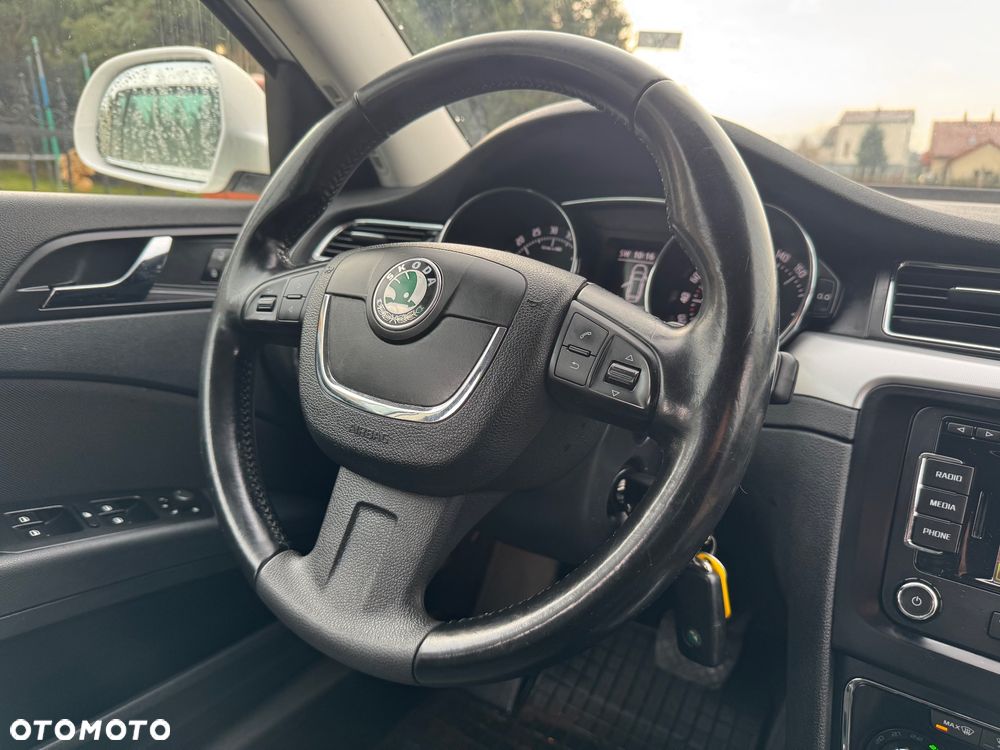 Skoda Superb 2.0 TDI 4x4 DSG Ambition - 20