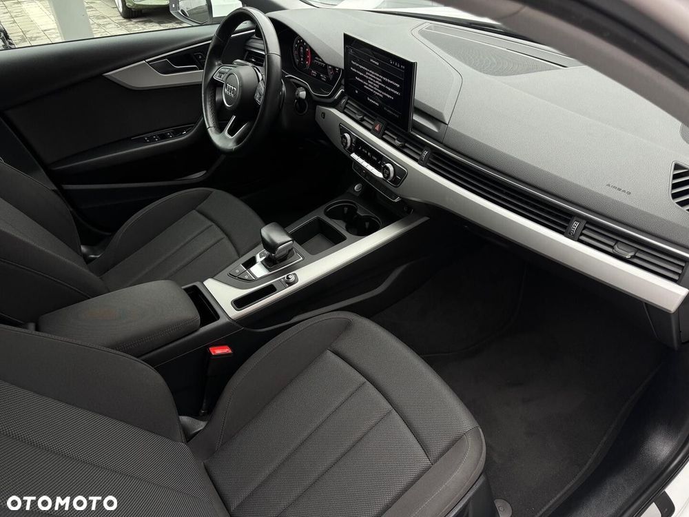 Audi A4 Limousine - 15