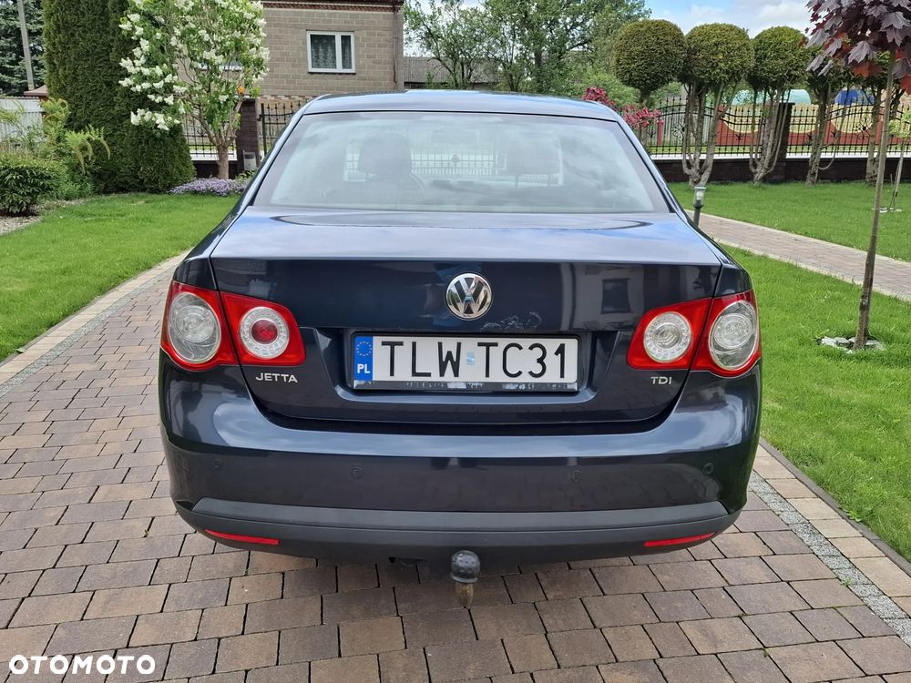 Volkswagen Jetta 1.9 TDI Comfortline - 7