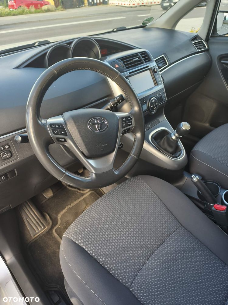 Toyota Verso - 8
