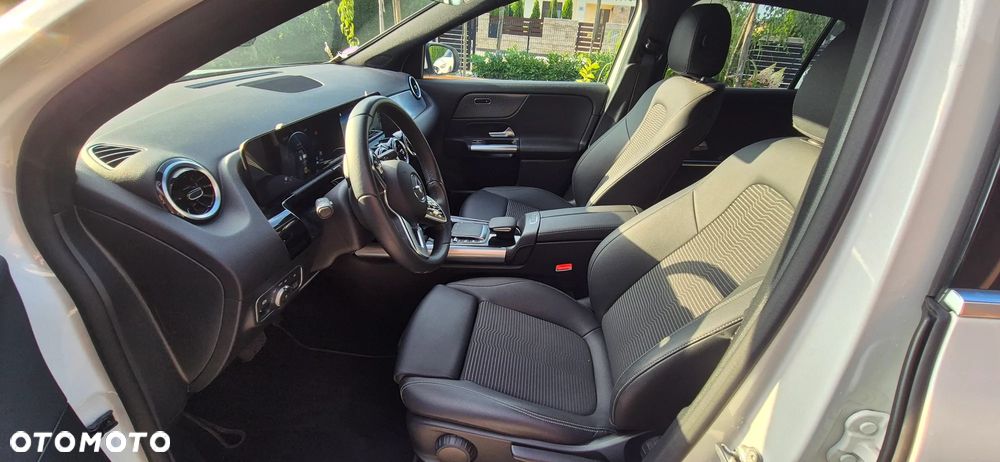 Mercedes-Benz GLA 250 e 8G-DCT - 15