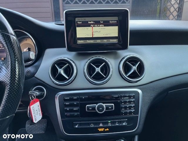 Mercedes-Benz GLA 220 CDI 4Matic 7G-DCT - 18