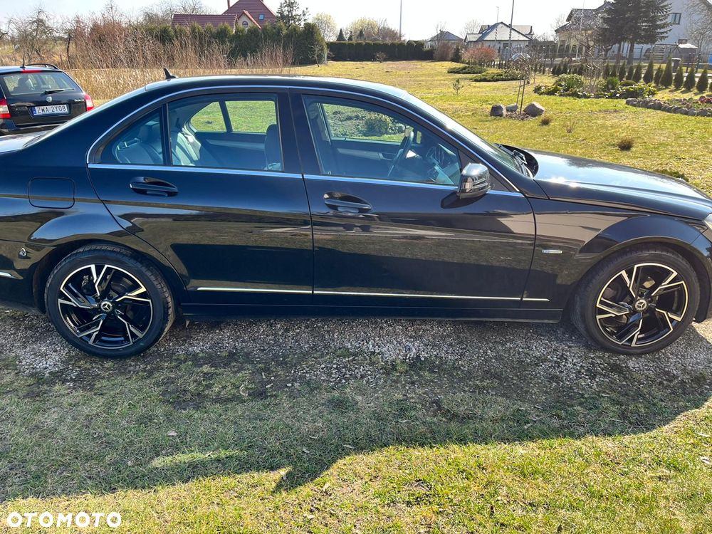 Mercedes-Benz Klasa C 180 BlueEFFICIENCY 7G-TRONIC Avantgarde - 5
