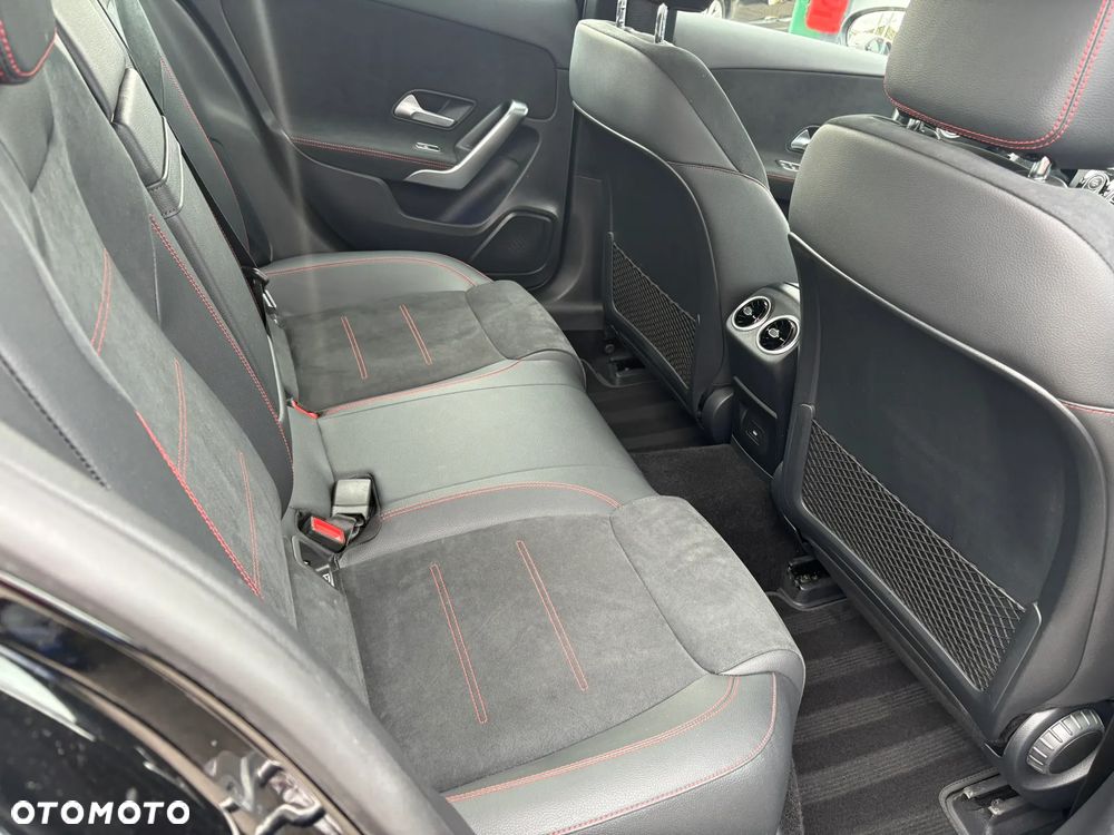 Mercedes-Benz Klasa A 250 e PHEV AMG Line 8G-DCT - 28