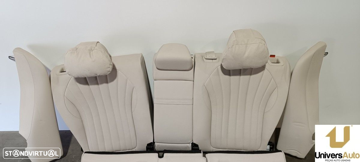 BANCOS TRASEIROS MERCEDES EQS 450+ - 7