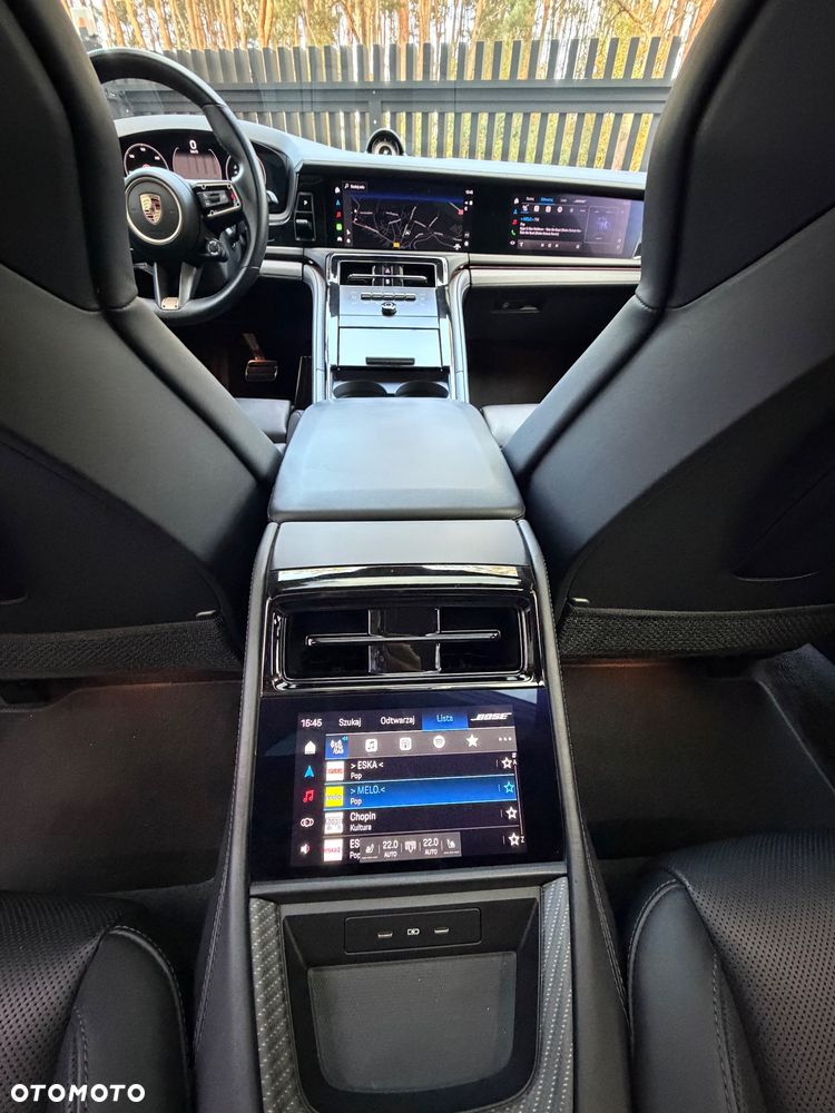 Porsche Panamera 4 E-Hybrid - 22